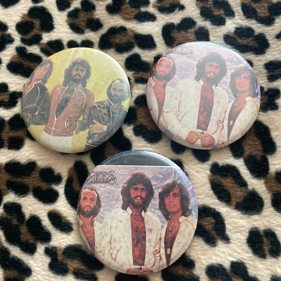 BEE GEES 🎤 Vintage Rock Band Button Pin Pinback Collectible Barry Gibb Disco - Picture 15 of 15